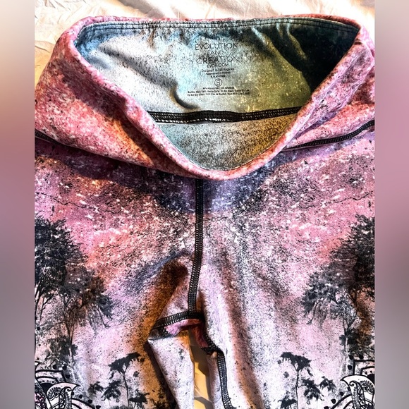 Evolution and Creation Multicolored Patterned Leggings Women’s Size Small - Picture 4 of 13